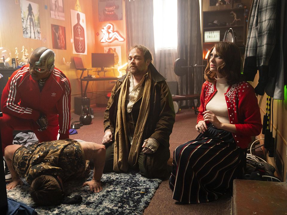 Doom Patrol : Foto Mark Sheppard, April Bowlby, Joivan Wade